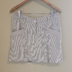 Golf Skort, Sear Sucker Stripes. Size 8. Dry Fit. 4 Pockets.